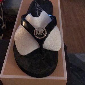 Mk sandals